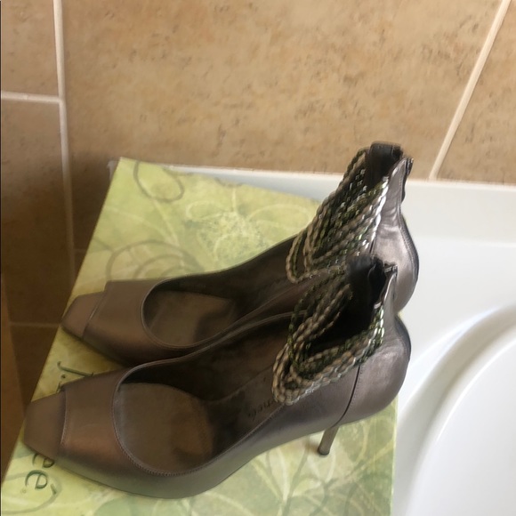 J. Renee Metallic Makenay heels - Picture 2 of 7